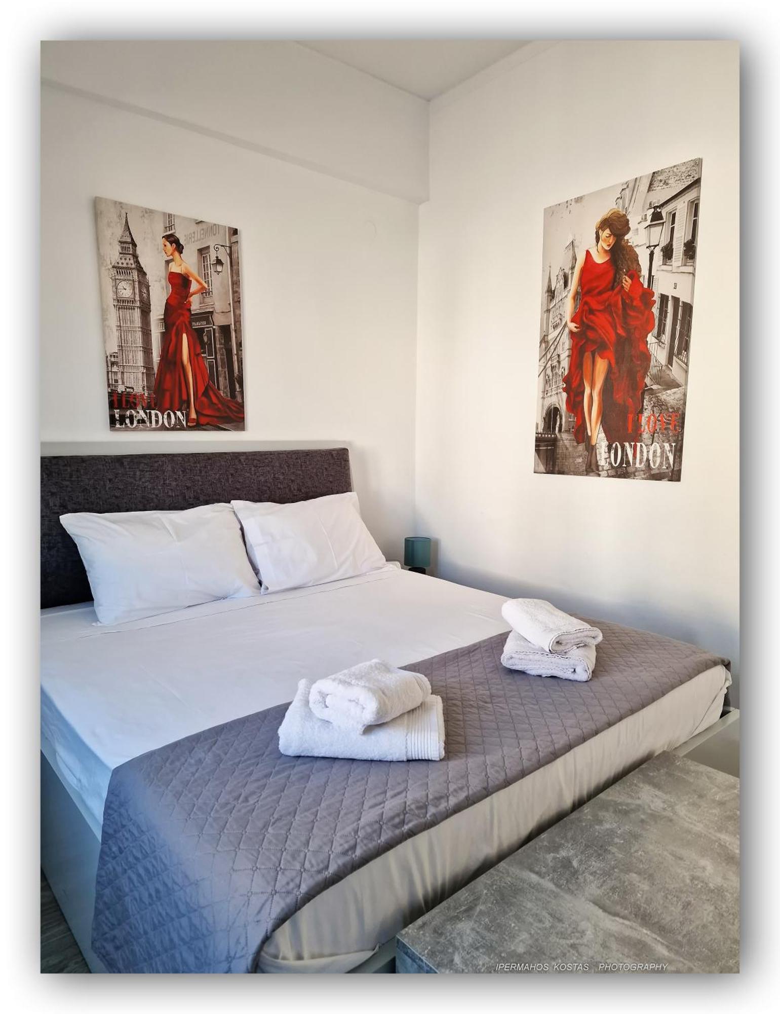 Welcome Home Syros Port Apartment แอร์มูโปลี ภายนอก รูปภาพ
